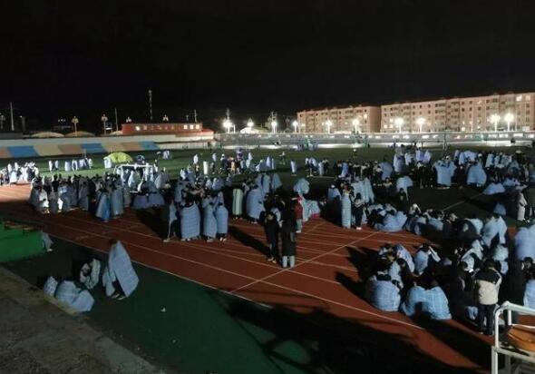 愿平安!云南漾濞地震已致3死27伤，青海果洛州玛多县发生7.4级地震