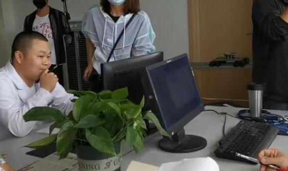 医院分鹏！四川一医生被误认成岳云鹏，女儿都分不清【图】