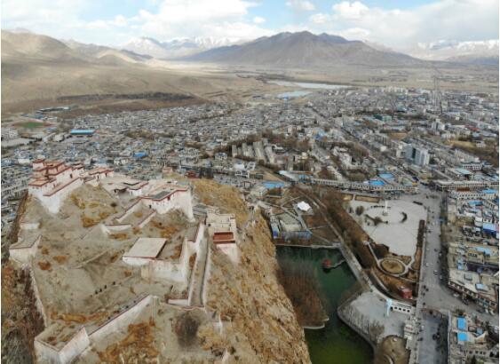 新华全媒＋丨70年，“英雄城”换了人间——西藏江孜宗山脚下的瞻思