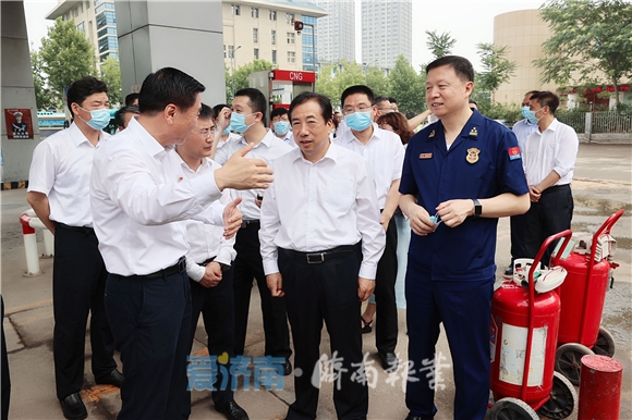 孙立成检查督导燃气安全管理工作时强调:落实落细安全举措 排查消除安全隐患 切实保障人民群众生命财产安全