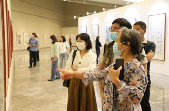 圆满落幕 !“学党史、庆华诞、强省会” 山东省直暨济南市直机关庆祝建党100周年书画摄影展一周吸引两万人参观