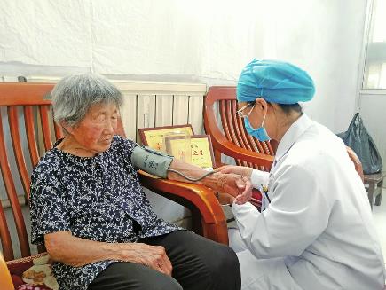 108岁！她成省内年龄最大新冠疫苗接种者