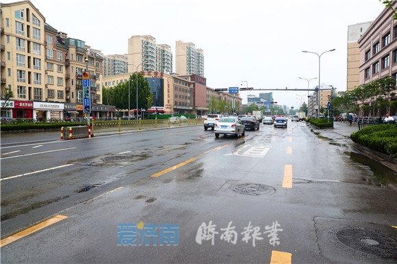 孙立成检查城区易积水点情况时强调：精准施策整治易积水路段确保防汛安全