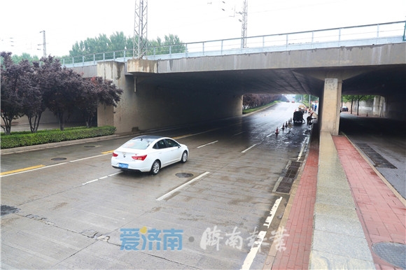 孙立成检查城区易积水点情况时强调：精准施策整治易积水路段确保防汛安全