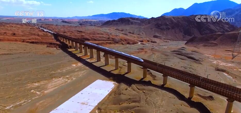 全国铁路今起实行第三季度列车运行图