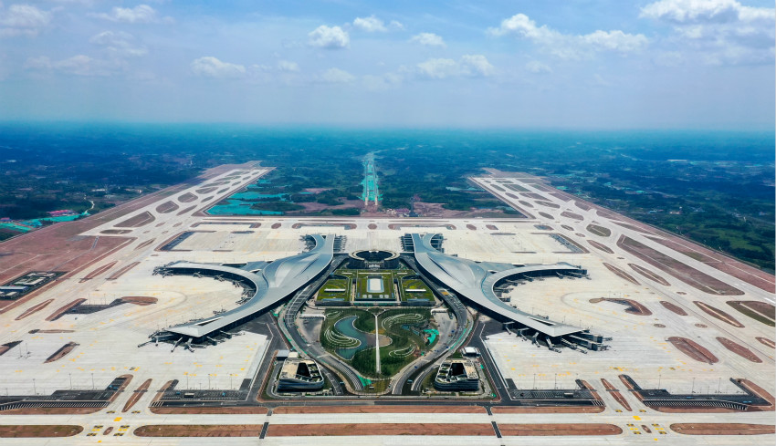 天府国际机场正式投运 四川成都成为中国内地第三个拥有双国际机场的城市