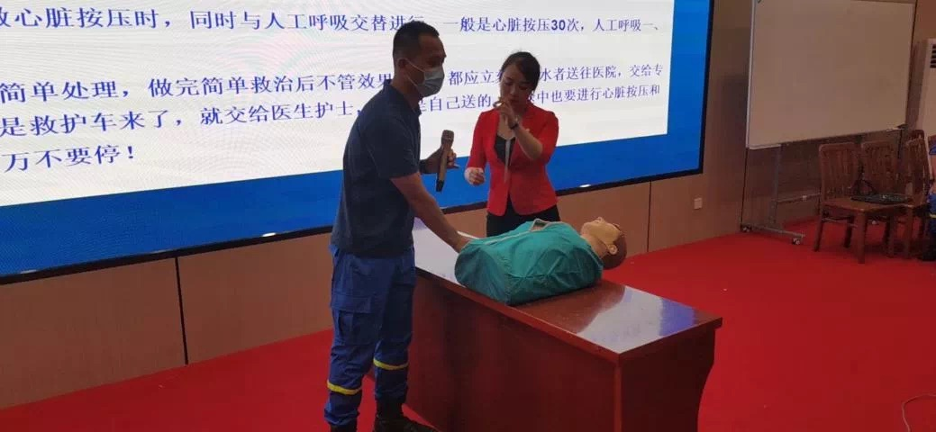 温暖平安人秦静：当学校需要，我也能站上讲台