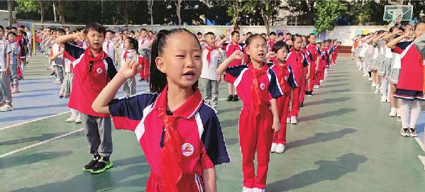 从党员到队员 红色基因代代传承 济南市昆仑小学党员教师带动全员学党史、知党恩、跟党走
