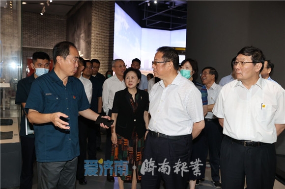 全国政协调研组来济调研 郑建邦带队