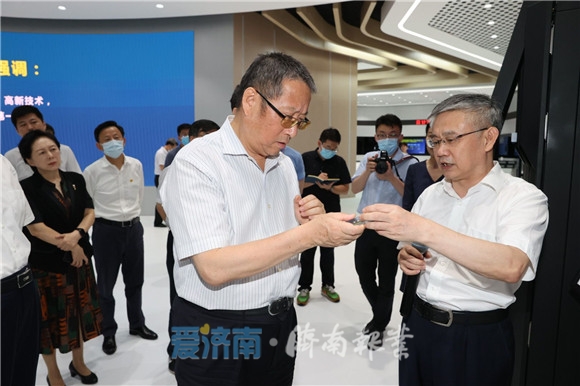 全国政协调研组来济调研 郑建邦带队