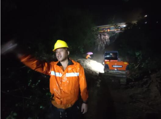 雨！雨！雨！铁路人紧急出动！