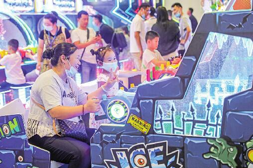 会展中心变身电玩城，小朋友们玩嗨了