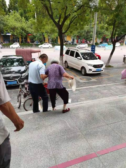 建行济宁分行嘉祥支行:为老年群体打造暖心金融服务环境