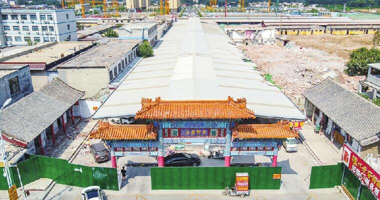 长清老城36年历史商场拆迁老牌坊目前暂定原址保留