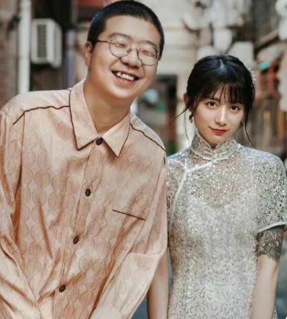 【吃瓜围观】李诞黑尾酱离婚，两人到底发生了什么？