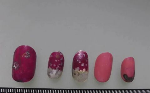 台州一小区下水道发现无名女尸 警方提供衣服和美甲照片悬赏10万征集线索