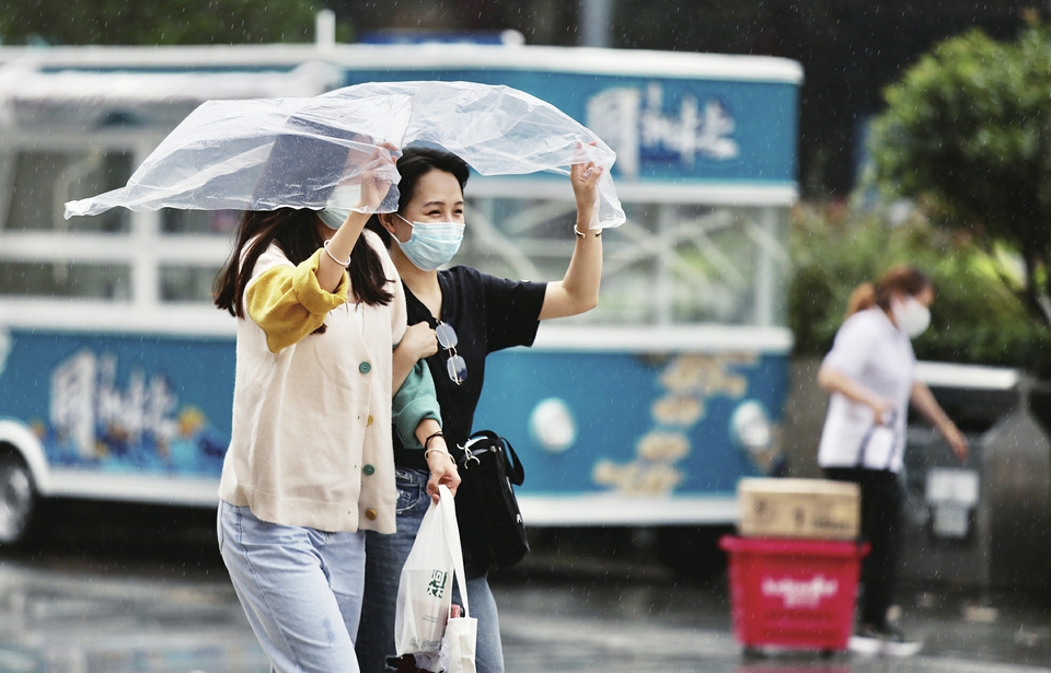 连续降雨将持续到9月1日 预报今天白天有中到大雨、局部地区有暴雨