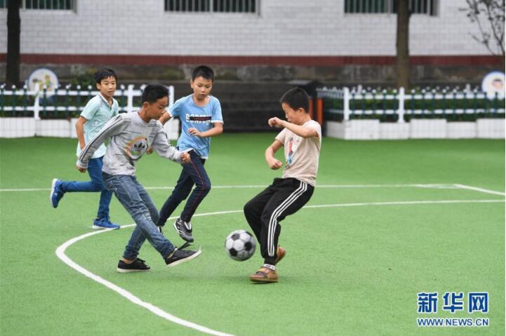 教育部：保障学生每天校内校外各1个小时体育活动