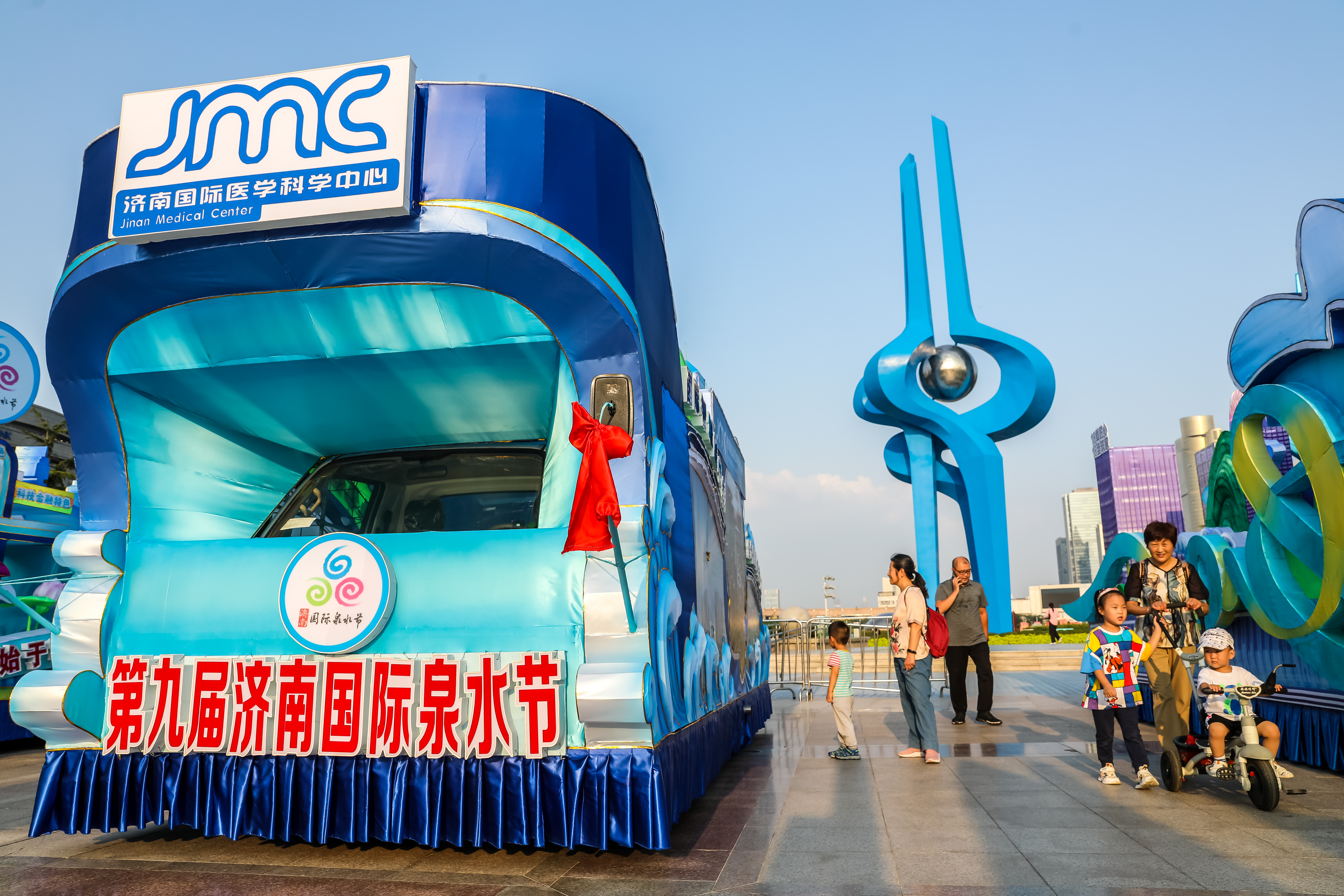 本周六花车巡游最后一天啦！ 夜游路线看过来