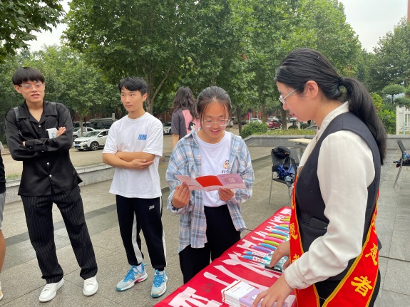 金融知识进校园，平安守护在身边——平安银行济南分行开展“金融知识普及月”活动