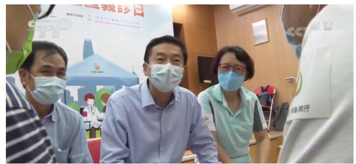 “落区聆听 同心同行”香港中联办走访各界民众