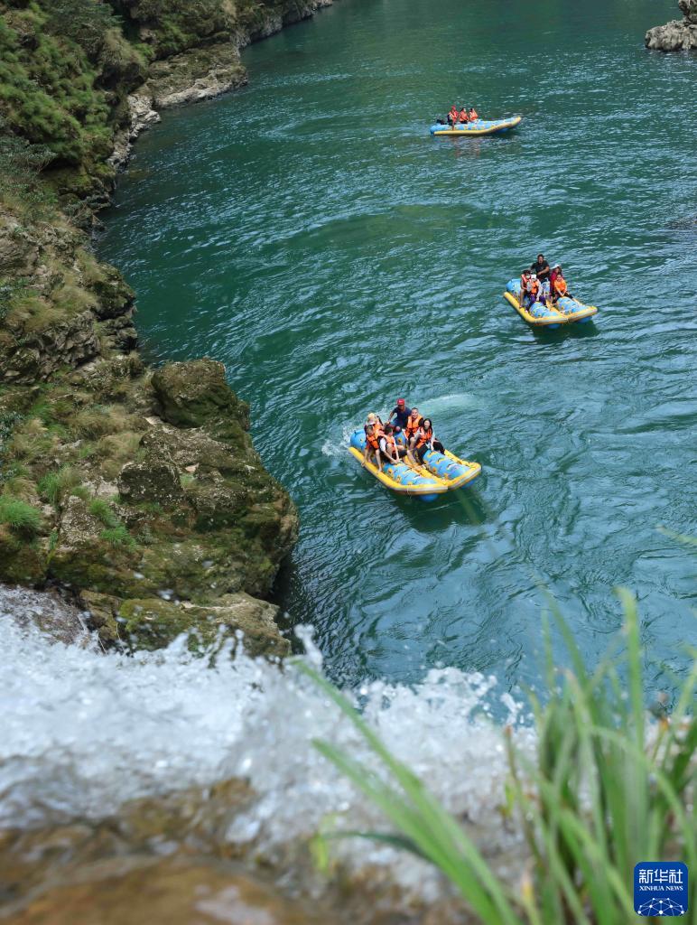 假日消费折射中国市场活力——来自“十一”黄金周的一线观察
