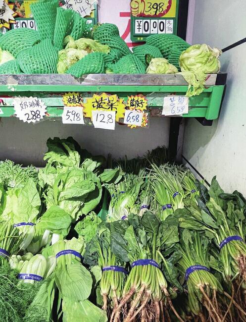 济南市场上多种蔬菜售价翻番，菠菜“身价”达12元/斤 本想炒盘菠菜，一问价回家改做汤了