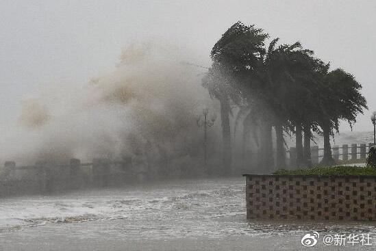 台风实时路径发布系统台风圆规登陆圆规裹挟暴雨来袭