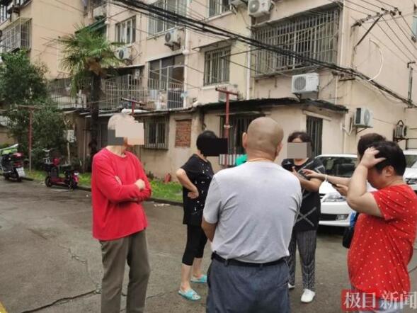 【上海女子疑被装行李箱抛尸】👉行李箱抛尸案嫌犯疑曾偷窥死者 案件详情曝光