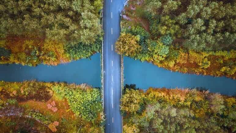 秋日的玉符河，多彩绚丽