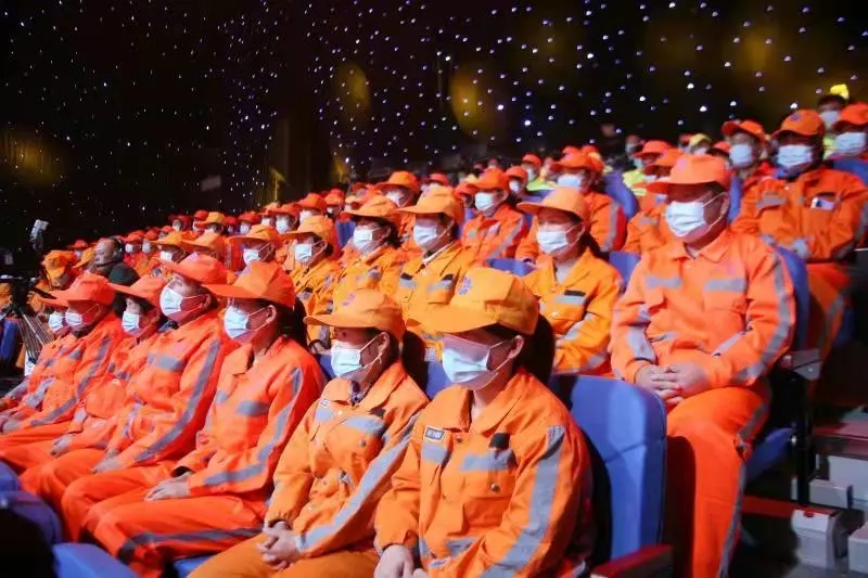 新华保险山东分公司完成2021年关爱环卫工人项目签约工作