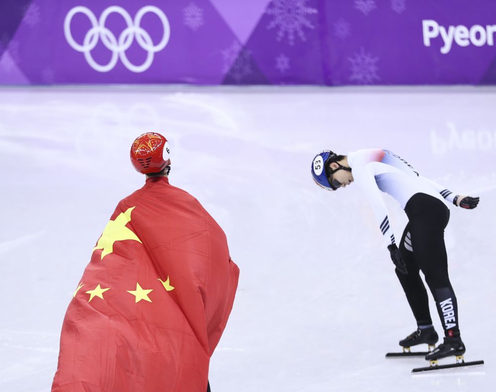 新华全媒+｜中国选手拿过的冬奥?牌，都长啥样？
