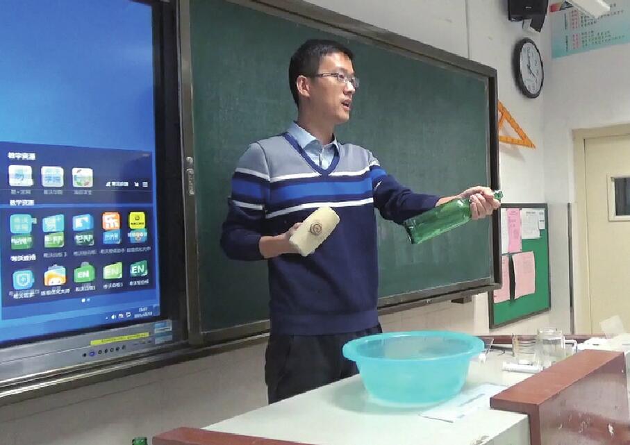 2年原创40个实验，他的课堂“惊艳”学生 济南这位物理老师手握“流量密码”