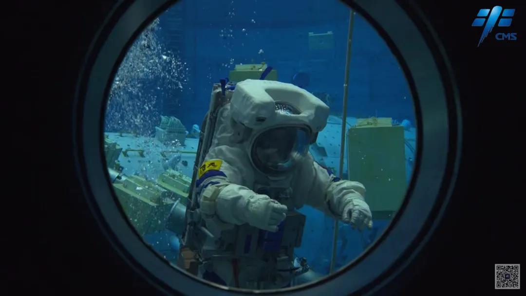 出舱的背后：天上的每一个动作，地面都要反复模拟