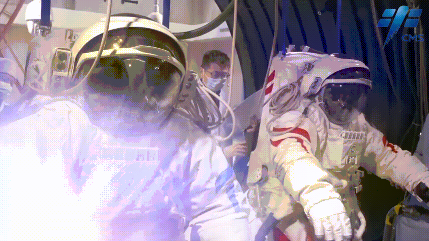 出舱的背后：天上的每一个动作，地面都要反复模拟