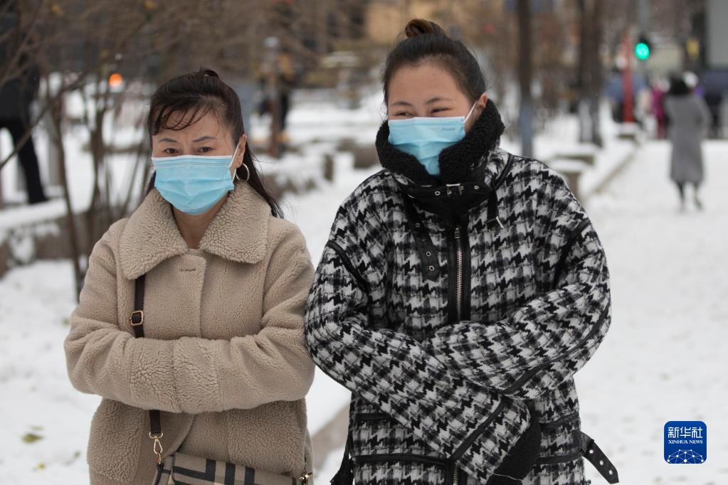 新华全媒+｜橙色雪“警”！暴雪、冻雨侵袭内蒙古东北地区