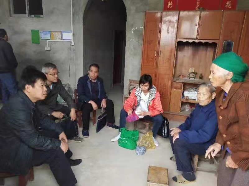 愿他日再回首，不负初心，不负党——记中国人寿寿险广西分公司汤东红
