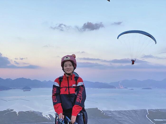 穿上白大褂是“天使” 脱掉白大褂是“飞人”