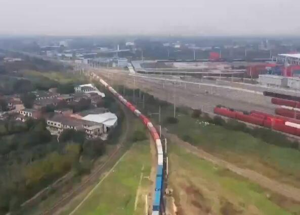 GLOBALink | Chang’an-Güterzüge zwischen China und Europa stabilisieren Handel in der Pandemie