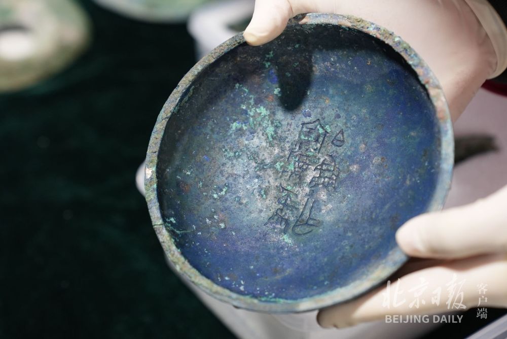 西周大墓考古新发现！铜簋盖身混淆一错3000年