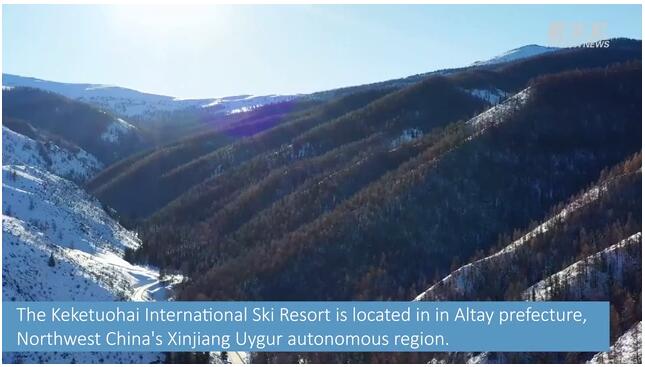 Xinjiang ski resort with its beautiful scenery attracts visitors across the country