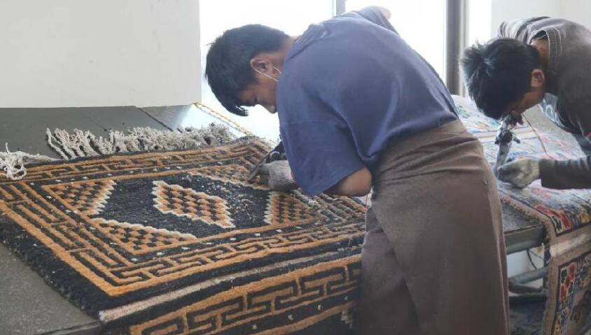 西藏藏毯产业焕发勃勃生机 传统文化技艺薪火相传