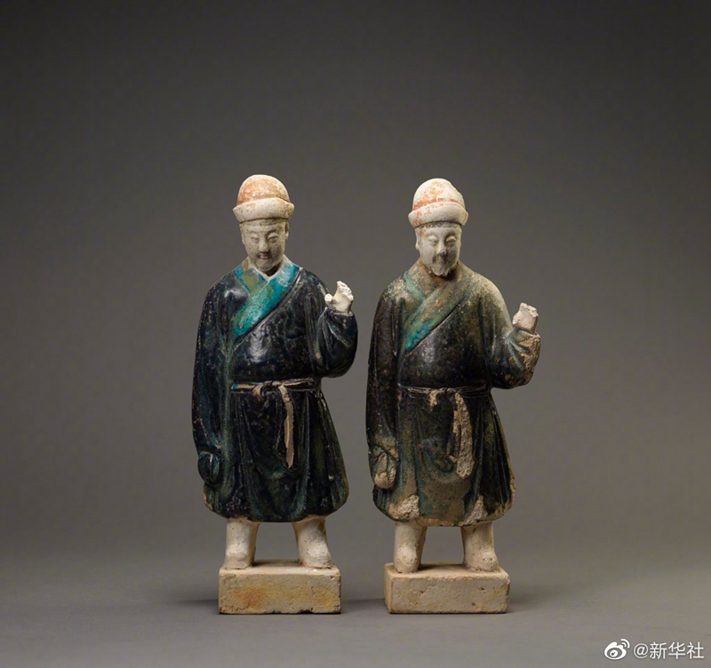 两尊明代陶俑从美国回归故土 入藏上海博物馆