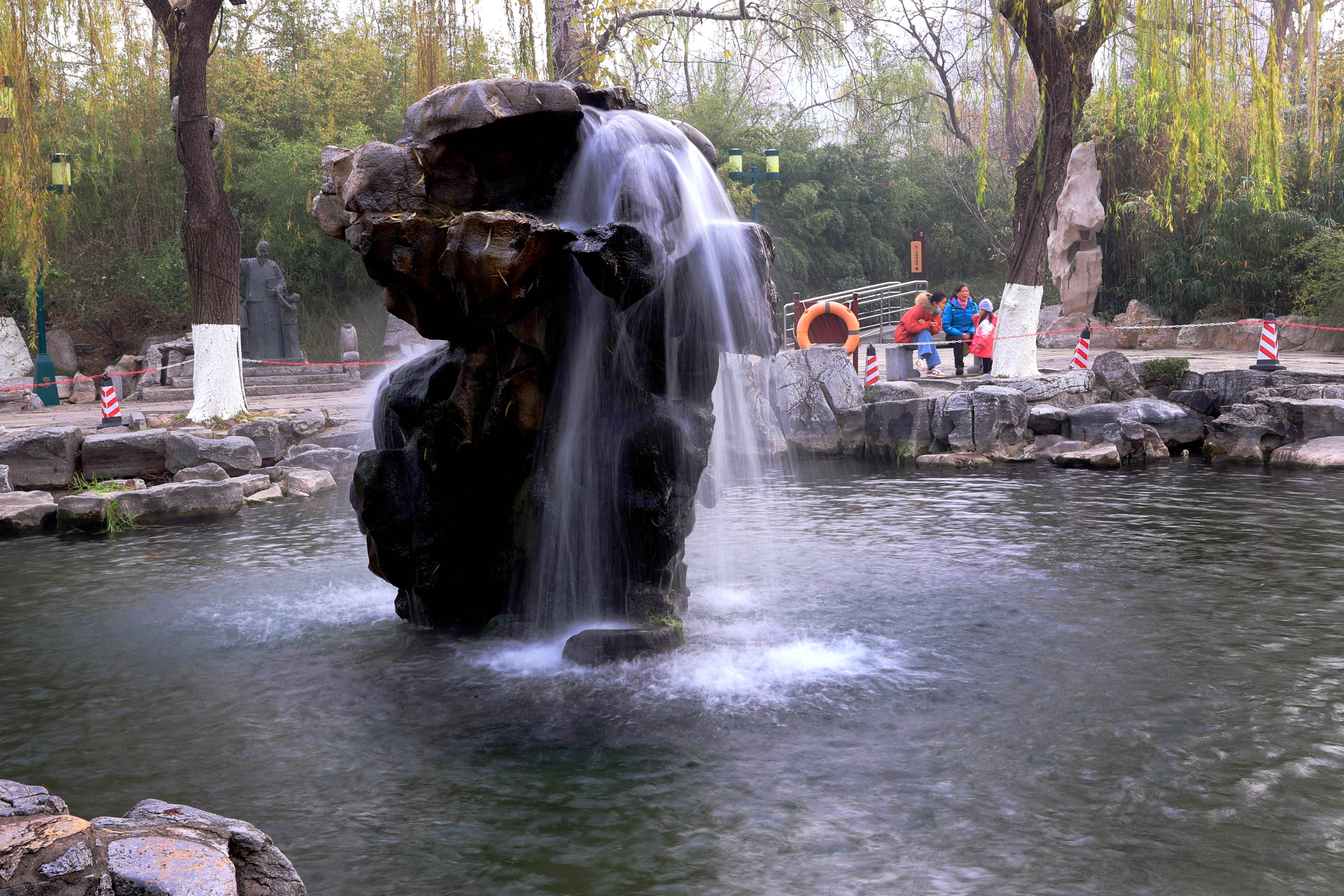 济南今年降水丰沛，“月牙飞瀑”胜景已持续呈现90天！