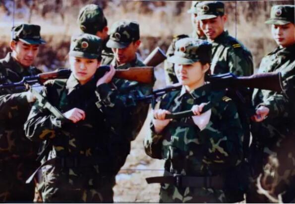 中国军人专属“潮服”上新!五分钟看懂我军作训服“进化史”