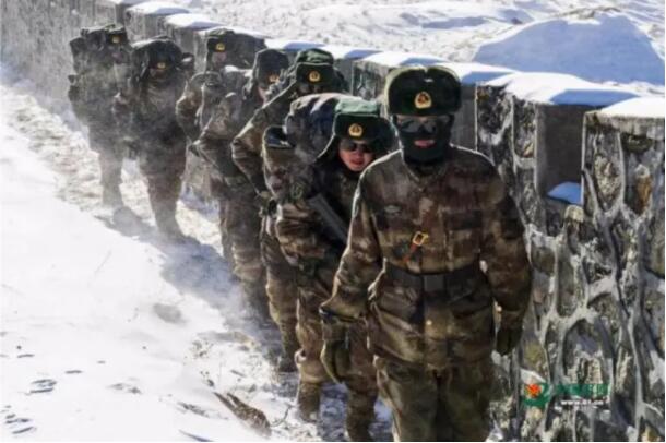 中国军人专属“潮服”上新!五分钟看懂我军作训服“进化史”