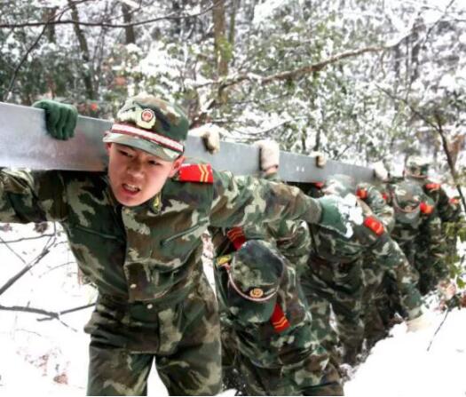 中国军人专属“潮服”上新!五分钟看懂我军作训服“进化史”