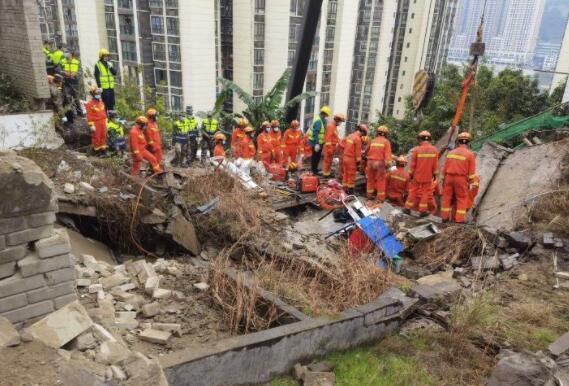 重庆武隆发生一起疑似食堂燃气燃爆事故 已救出9人