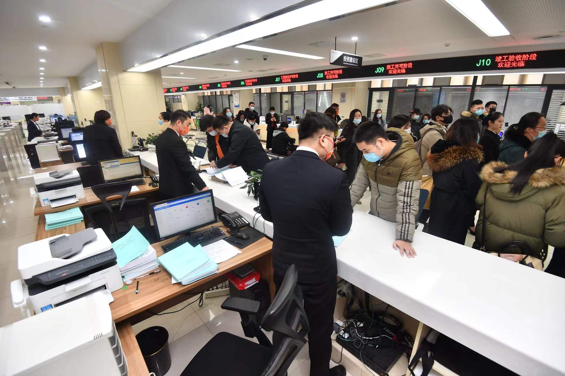 中央、省市媒体连续聚焦济南改革激发高质量发展活力——用好关键一招，大河之畔频现“首创”突破