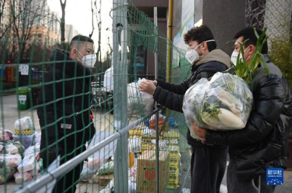 西安:封控区域的贴心人